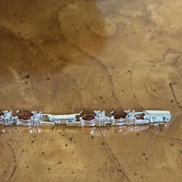 Vintage Avon Silver Tone Tennis Bracelet Garnet And Clear Rhinestone 8.5" - Picture 3 of 5